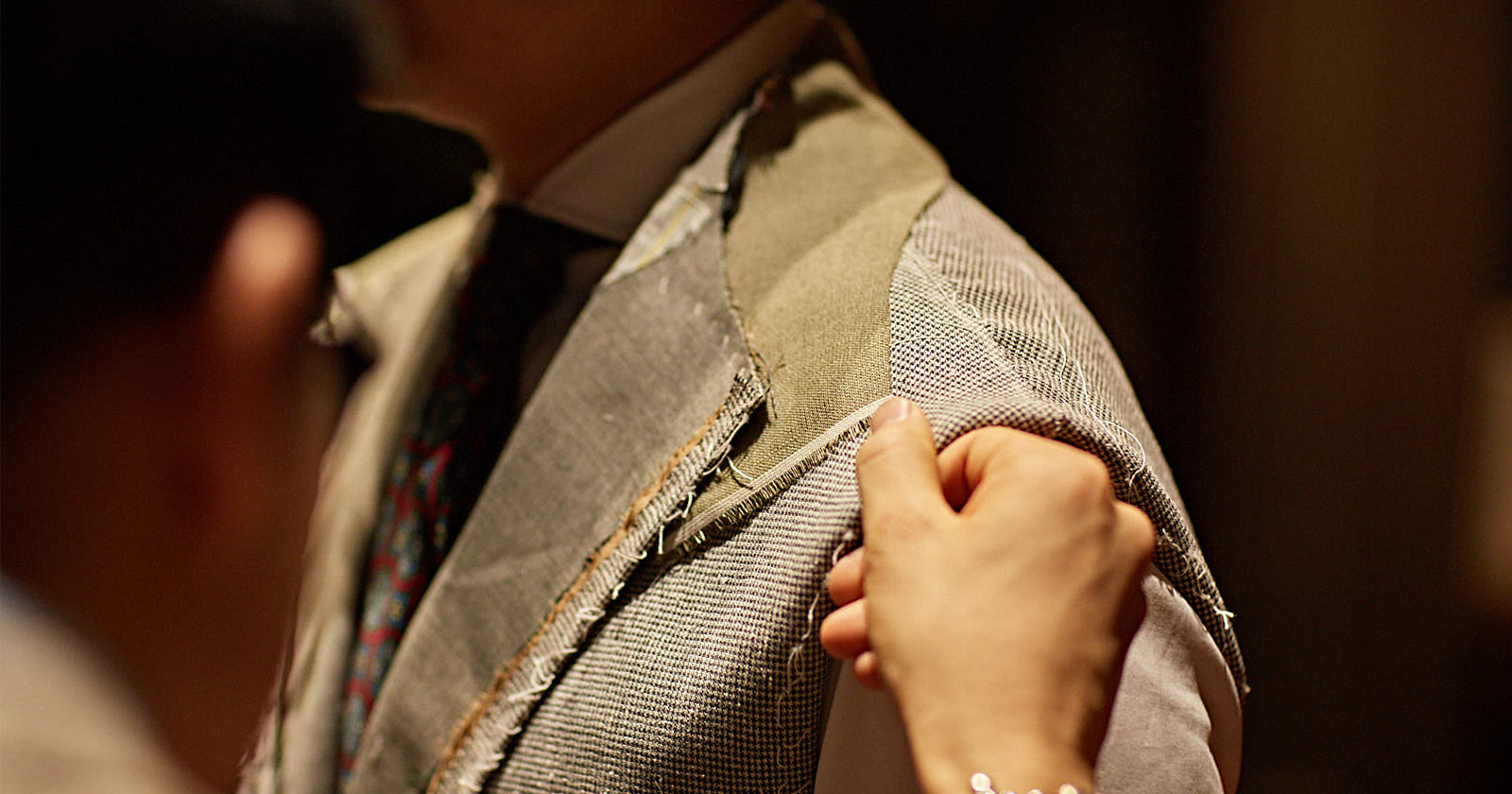 TIPS IN BUYING YOUR FIRST BESPOKE SUIT